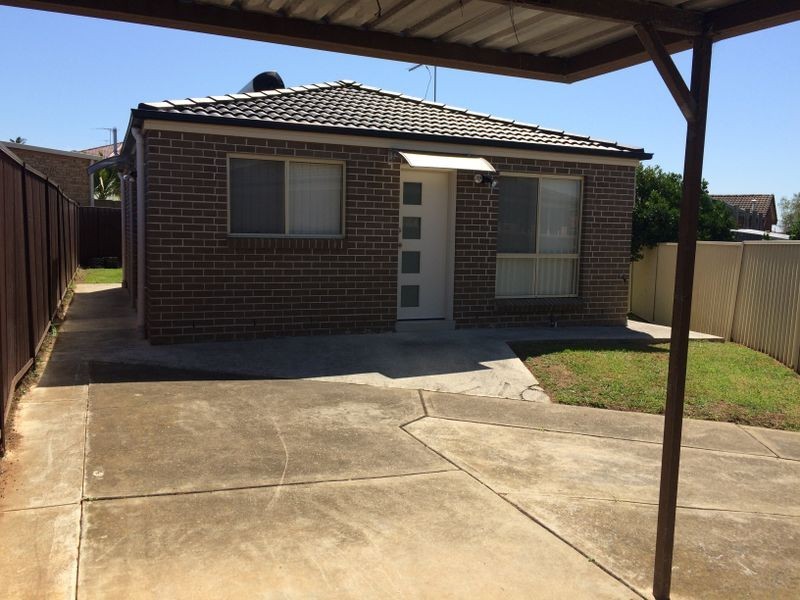 4a Rudd Close, Edensor Park NSW 2176