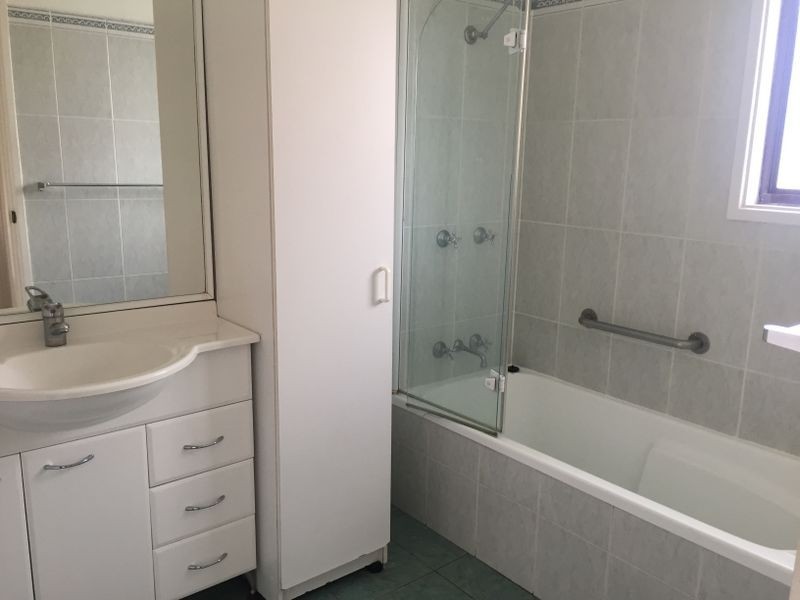 14 Marble Street, Bossley Park NSW 2176