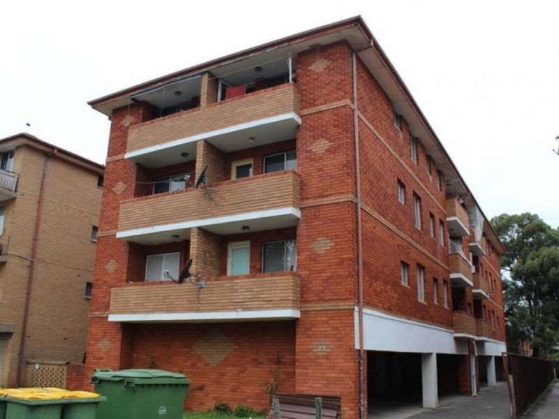 11/23 York Street, Fairfield NSW 2165