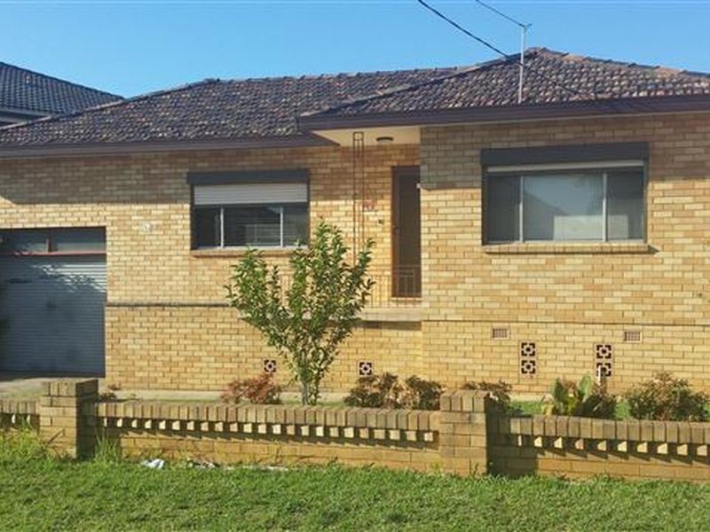 9a Frederick Street, Fairfield NSW 2165