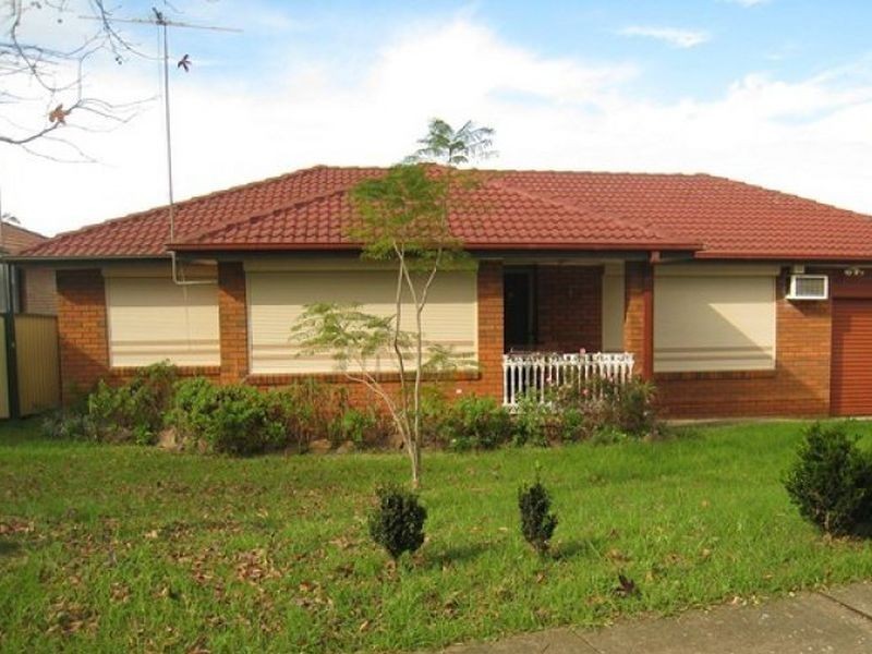 22 Canterbury Road, St Johns Park NSW 2176