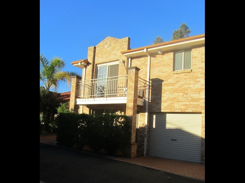 8/15-18 Dalton Place, Fairfield West NSW 2165