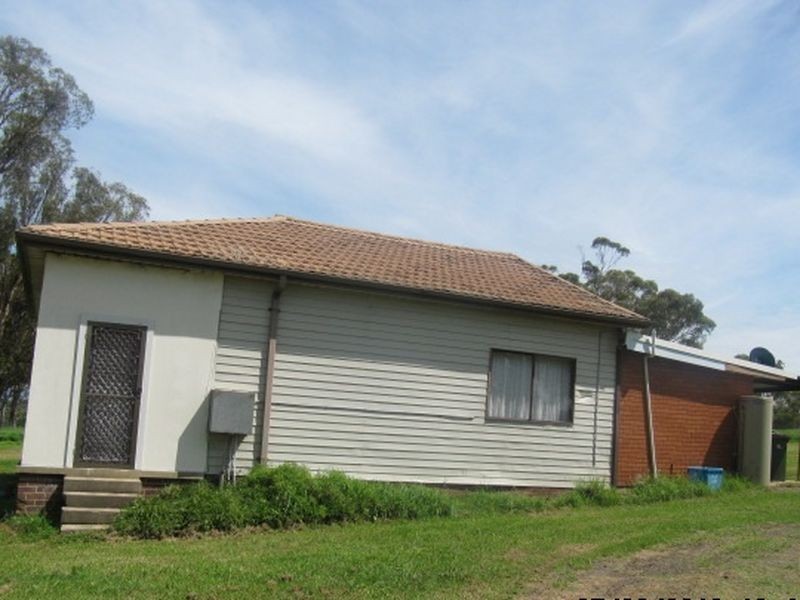 35 Seventh Avenue, Austral NSW 2179