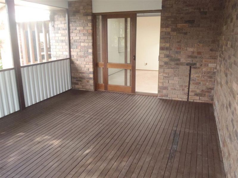 9 Cochran Place, Abbotsbury NSW 2176