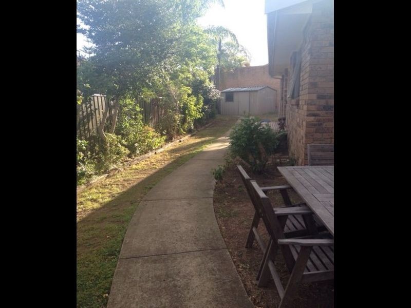 9 Cochran Place, Abbotsbury NSW 2176