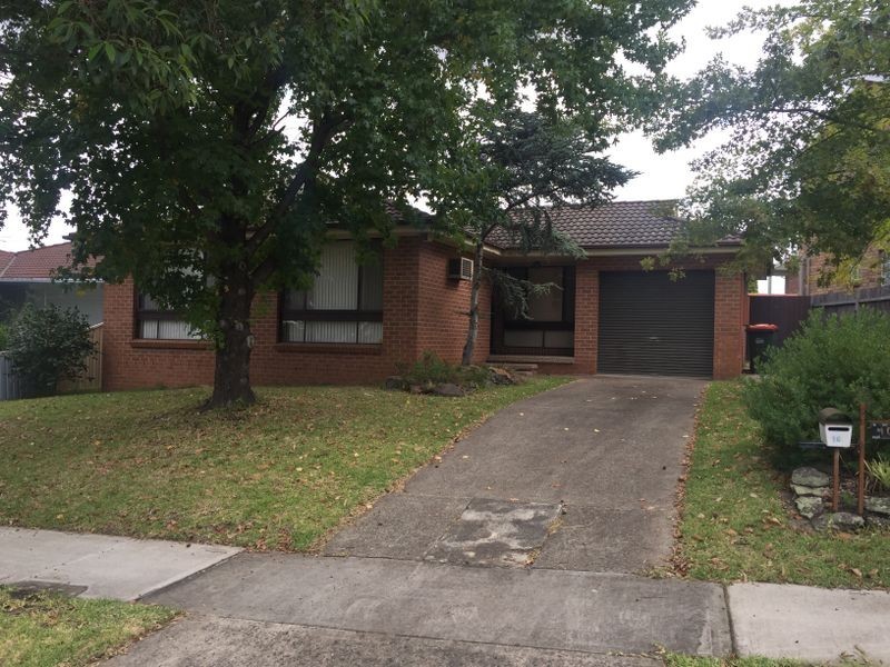 10 Sadlier Cres, Fairfield West NSW 2165