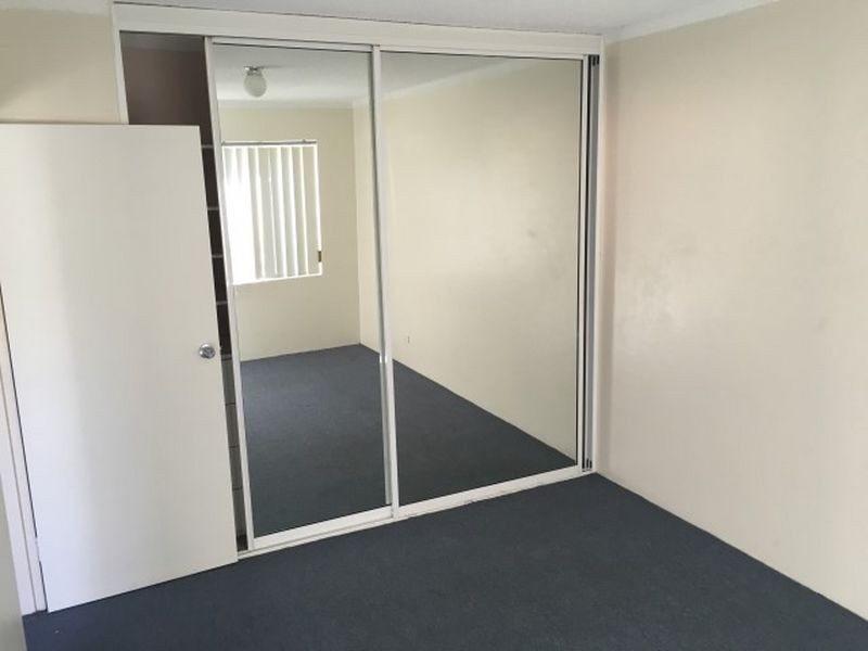 4/5 Ronald Street, Carramar NSW 2163