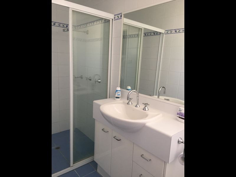 2 Lachlan Street, Bossley Park NSW 2176