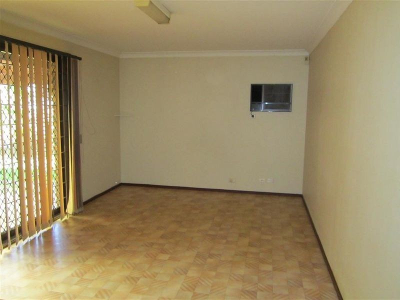 34 Natchez Crescent, Greenfield Park NSW 2176