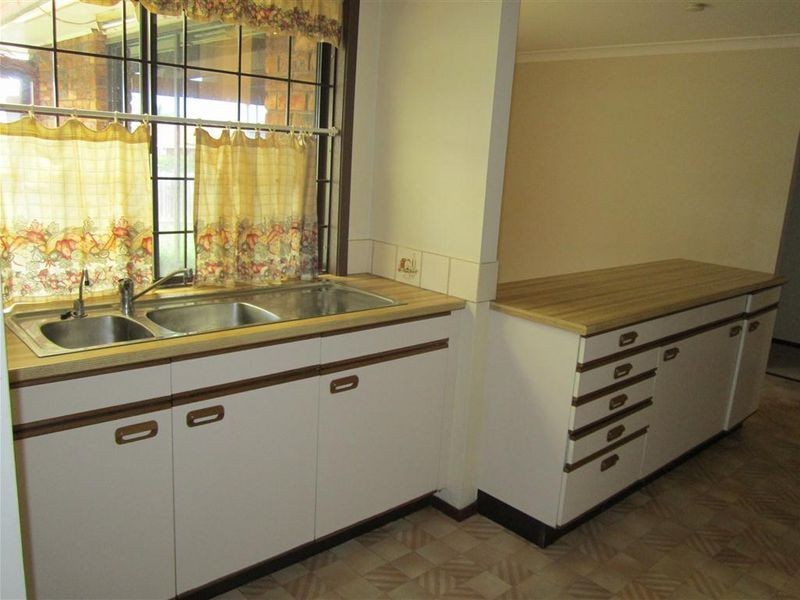 34 Natchez Crescent, Greenfield Park NSW 2176