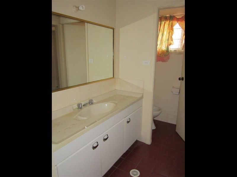 34 Natchez Crescent, Greenfield Park NSW 2176