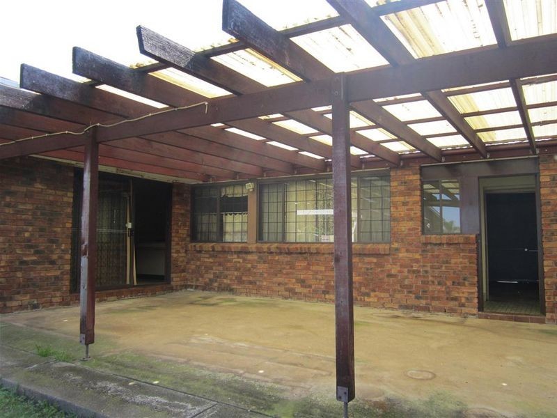 34 Natchez Crescent, Greenfield Park NSW 2176