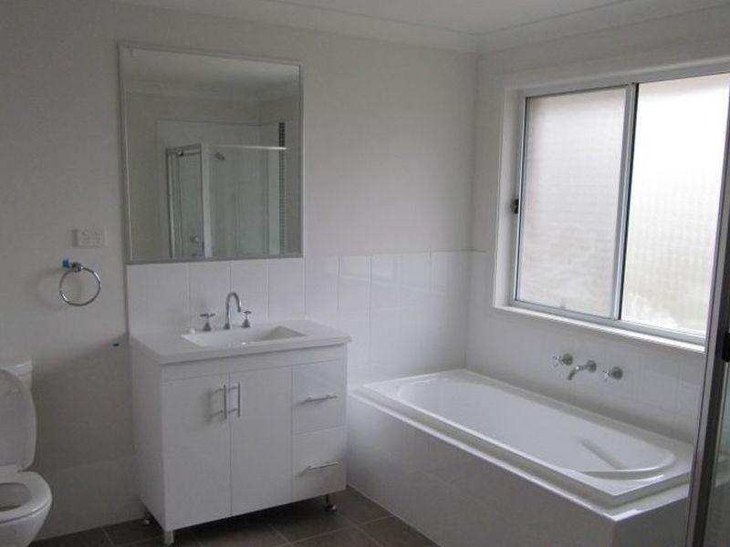 9 Rowan Place,, Prestons NSW 2170