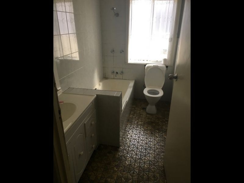 90 Lombard Street, Fairfield West NSW 2165