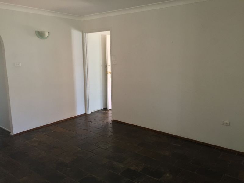 32 Stockdale Cres, Abbotsbury NSW 2176