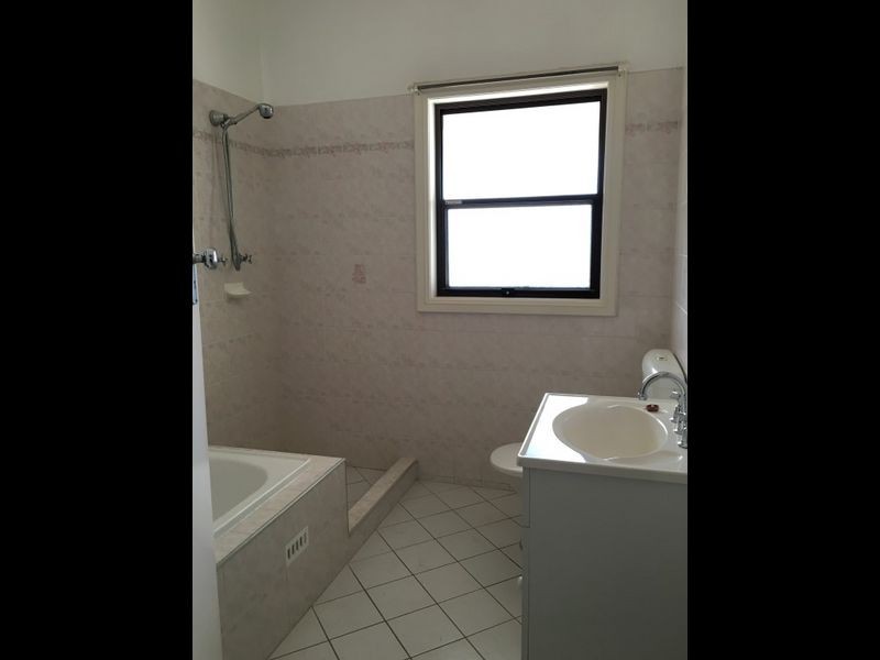 260 Smithfield Road, Fairfield West NSW 2165