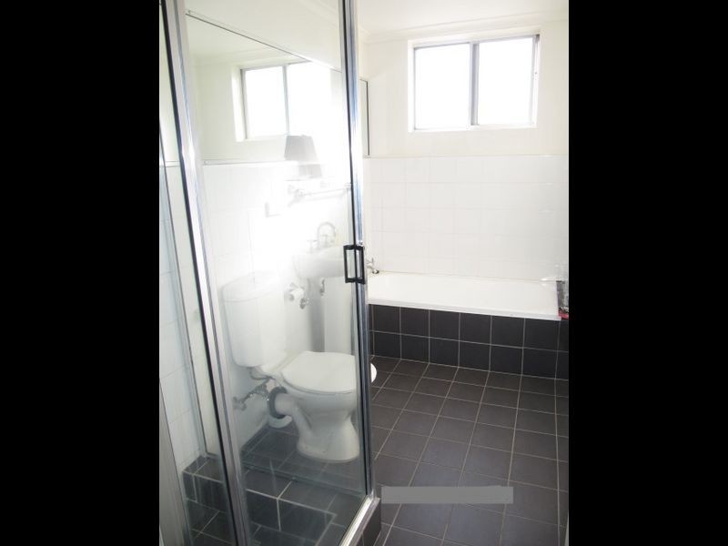 4/38 Vine Street,, Fairfield NSW 2165