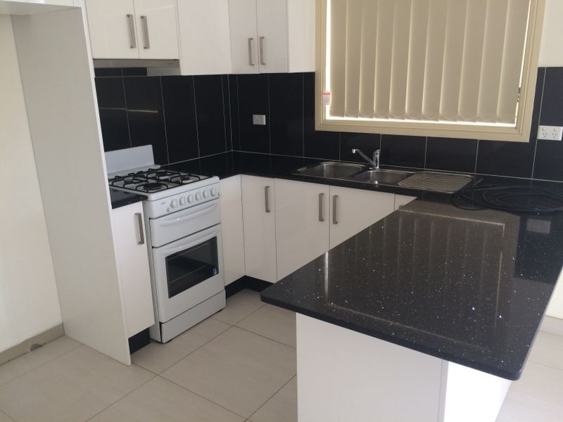 40a Coonawarra St,, Edensor Park NSW 2176