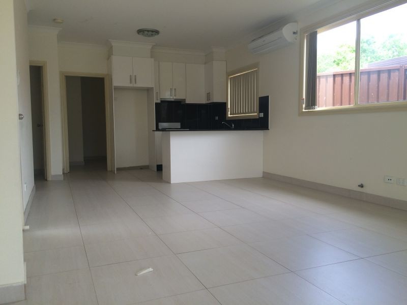 40a Coonawarra St,, Edensor Park NSW 2176