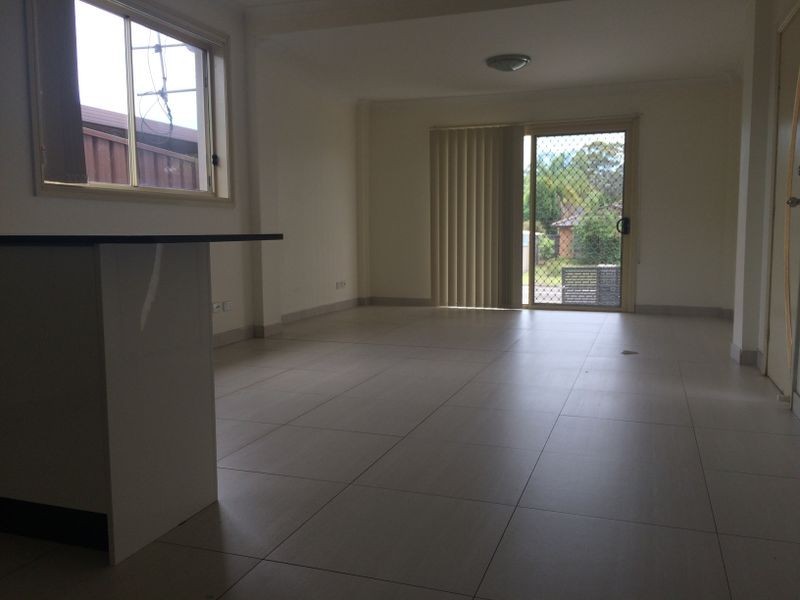 40a Coonawarra St,, Edensor Park NSW 2176