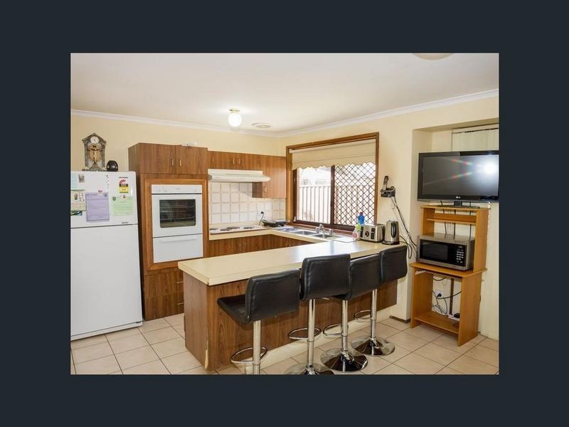 21 Geelong Crescent, St Johns Park NSW 2176