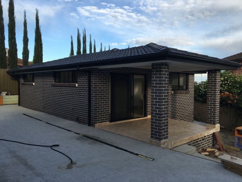 10 Urunga Place, Bossley Park NSW 2176