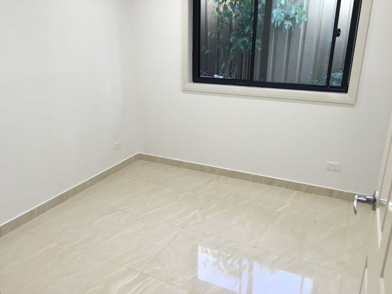 10 Urunga Place, Bossley Park NSW 2176