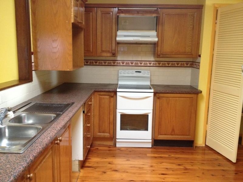 63 Melbourne Road, St Johns Park NSW 2176