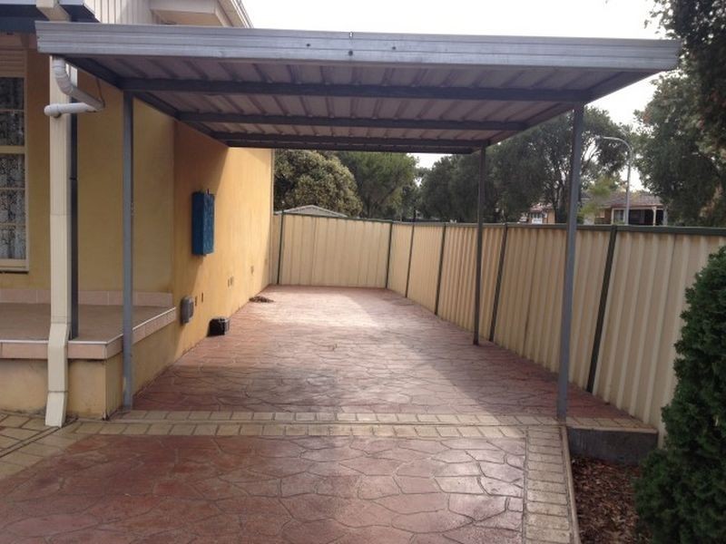 63 Melbourne Road, St Johns Park NSW 2176