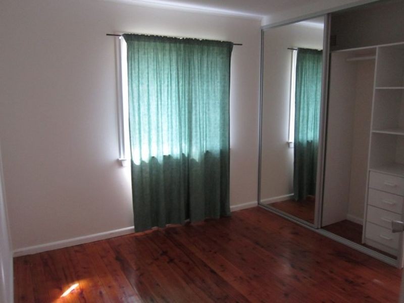 77 Tasman Parade, Fairfield West NSW 2165