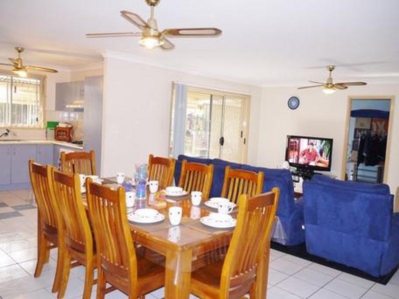 130 Second Avenue, West Hoxton NSW 2171