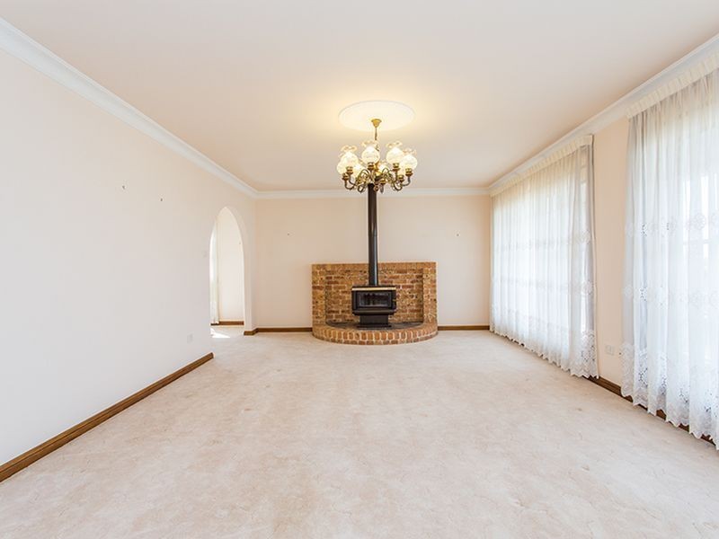 11 Blackbutt Street, Bossley Park NSW 2176