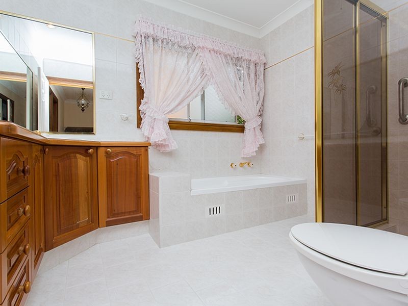 11 Blackbutt Street, Bossley Park NSW 2176