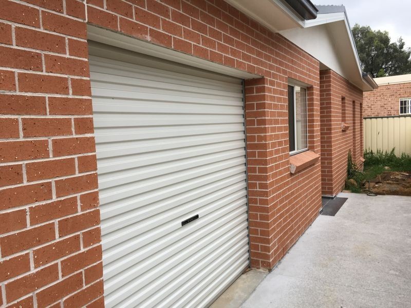 21a Glenroy Crescent, St Johns Park NSW 2176