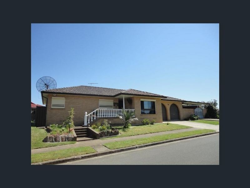 2 Gurney Crescent, Fairfield West NSW 2165