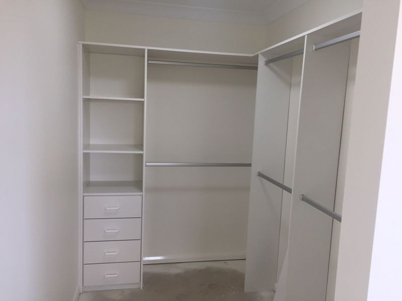 26 Lightning Ridge, Hinchinbrook NSW 2168