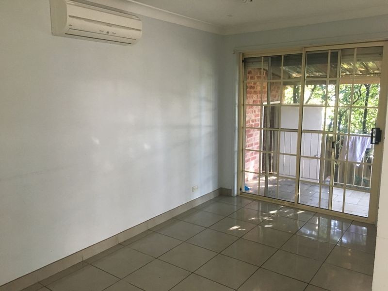 12 Derwent Place, Bossley Park NSW 2176