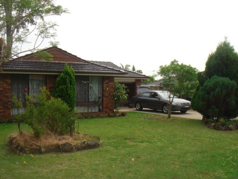 Edensor Park NSW 2176