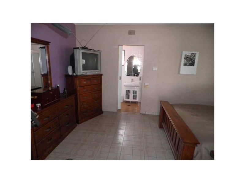 77 Gipps, Smithfield NSW 2164