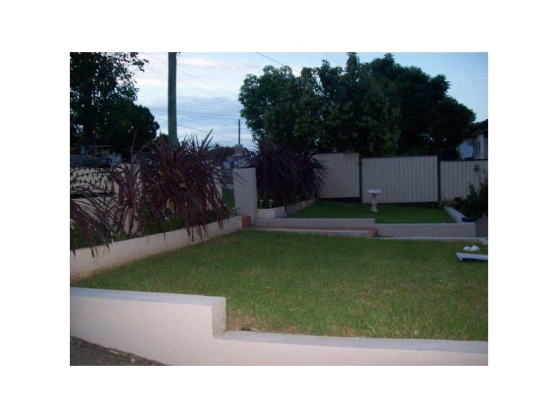 77 Gipps, Smithfield NSW 2164