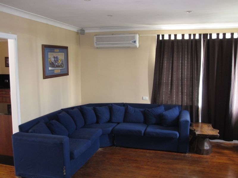 21 Lynesta Avenue, Fairfield West NSW 2165