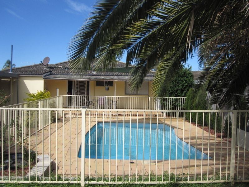 21 Lynesta Avenue, Fairfield West NSW 2165