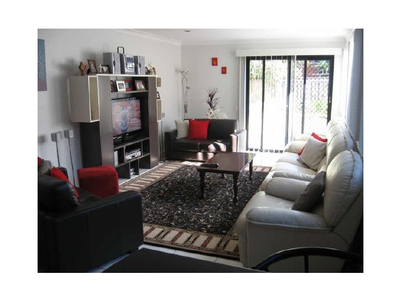 5a Isis Street, Fairfield West NSW 2165