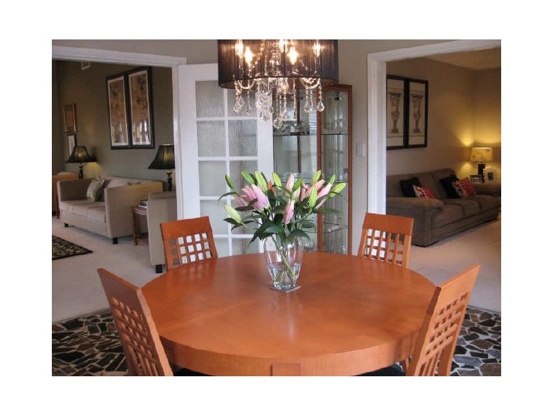 7 Yass Close, Bossley Park NSW 2176