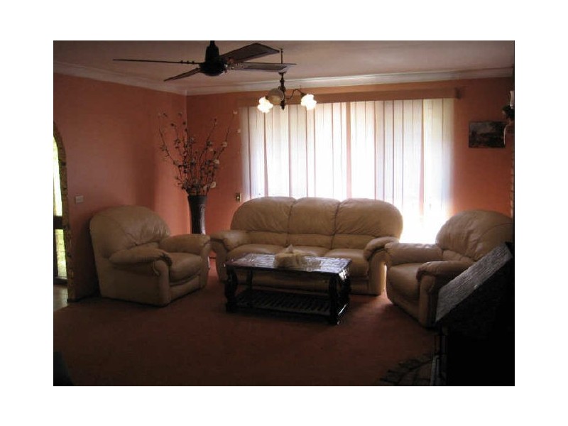 16 Hampshire Place, Wakeley NSW 2176