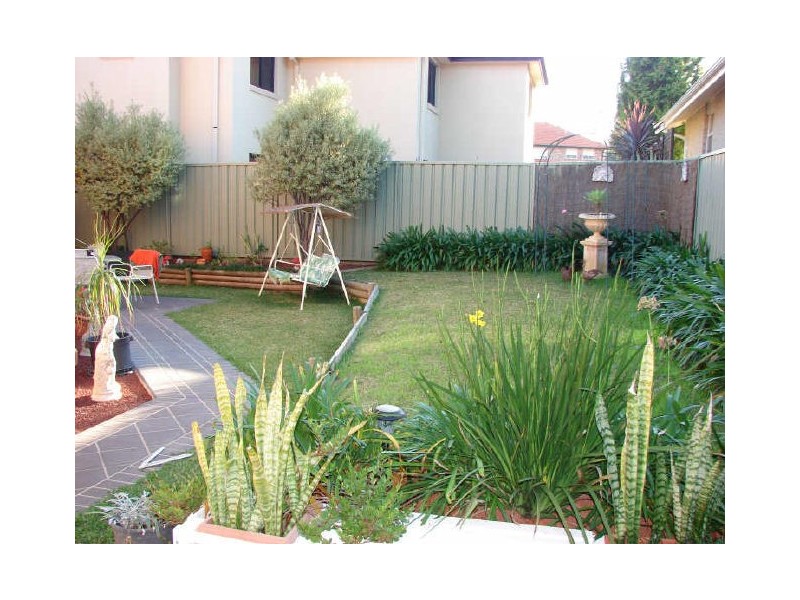 Abbotsbury NSW 2176