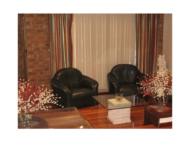 21 Greenvale Street, Fairfield West NSW 2165