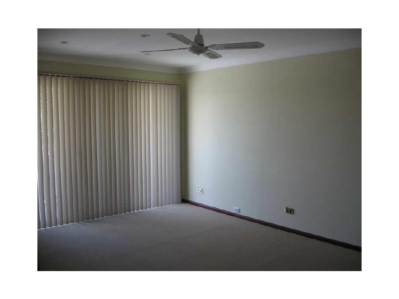 21 Greenvale Street, Fairfield West NSW 2165