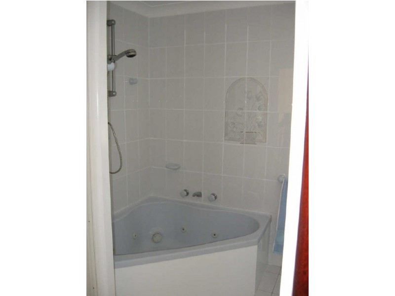 21 Greenvale Street, Fairfield West NSW 2165