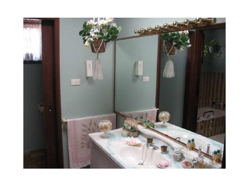 9 Corio Road, Prairiewood NSW 2176